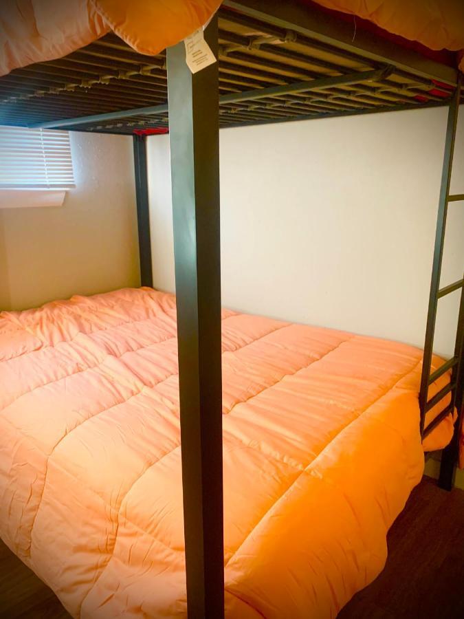 Shuteye Hostel Houston Exterior photo